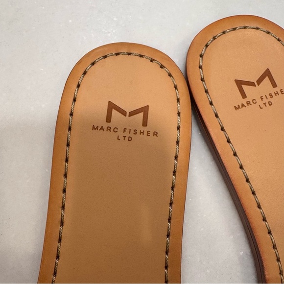 Marc Fisher Paxton Women’s Slide Sandals, Flats Tan W/ Silver Studs , 8 M NEW - Picture 4 of 11